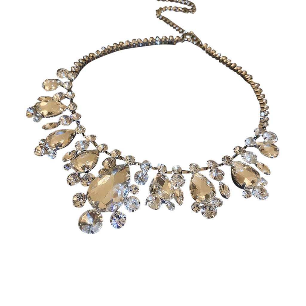 Luxury Rhinestone Water Drop Necklace Elegant Women Jewelry (Silver)